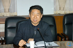 党委书记范跃进出席座谈会