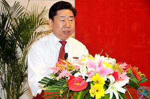 济南大学党委书记范跃进致欢迎辞