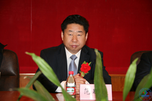 济南大学党委书记范跃进